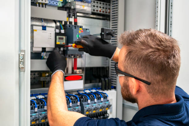 Best Circuit Breaker Repair  in Woodway, TX